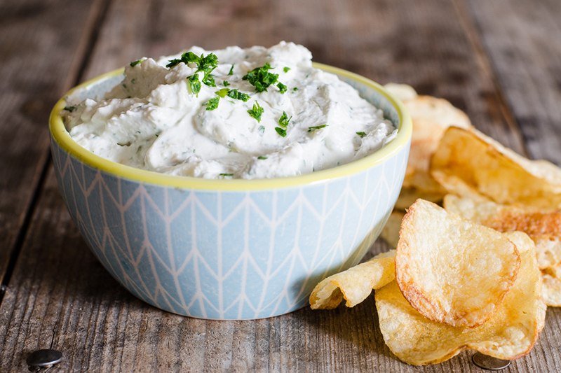 Spiced Potato Chip with Garlic Yogurt Dip